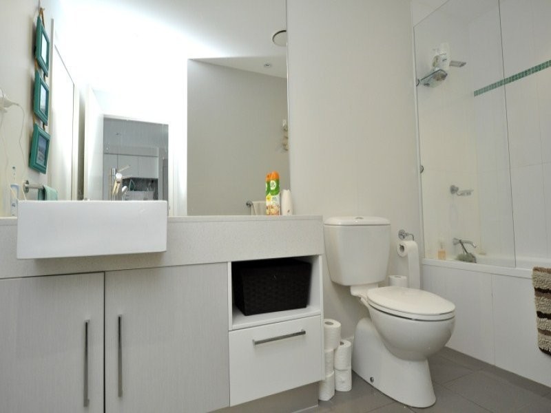 112/430 Marine Parade, Biggera Waters QLD 4216