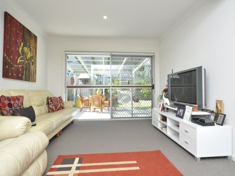 17 Scoter Avenue, Paradise Point QLD 4216