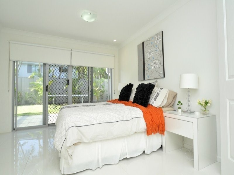 17 Scoter Avenue, Paradise Point QLD 4216