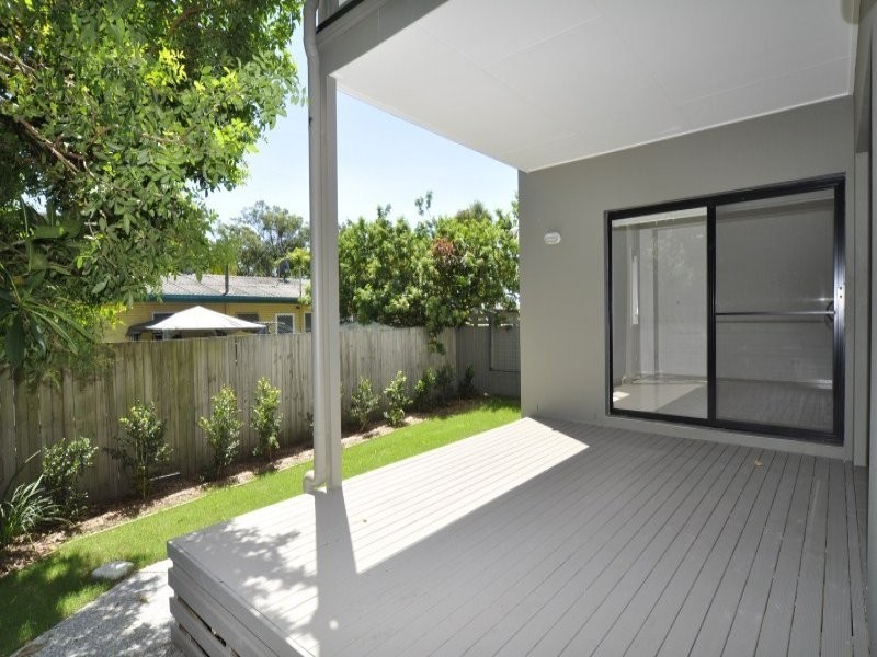 2/7 Penrock Parade, Labrador QLD 4215