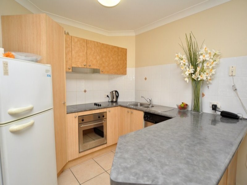 3/89 Bayview Street, Runaway Bay QLD 4216