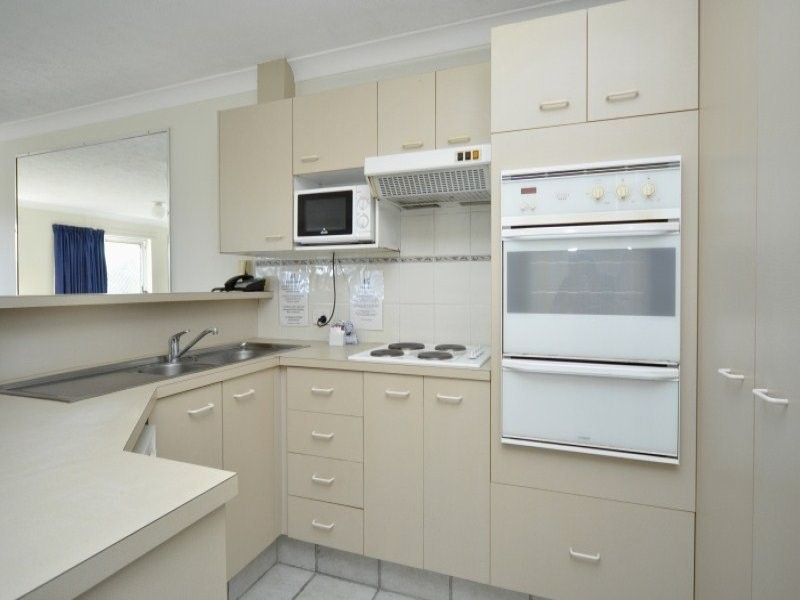 1/6 Back Street, Biggera Waters QLD 4216