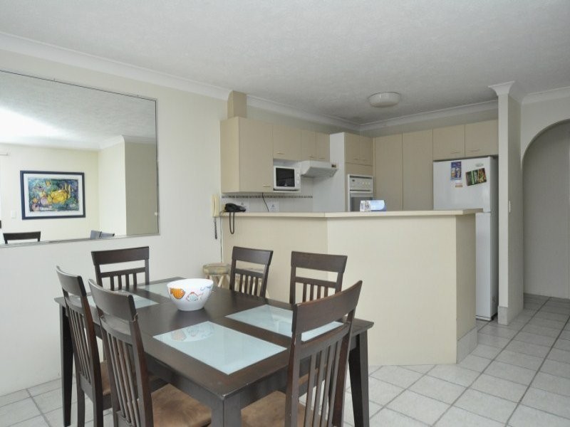 1/6 Back Street, Biggera Waters QLD 4216