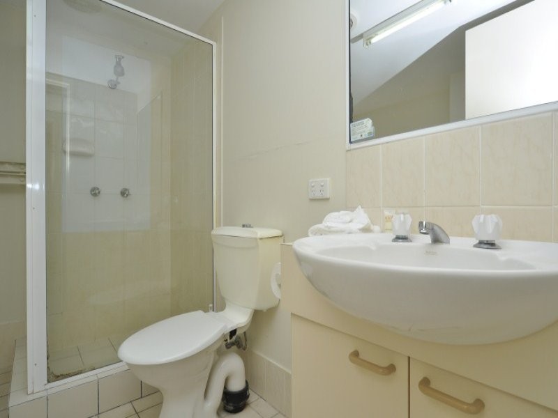 1/6 Back Street, Biggera Waters QLD 4216