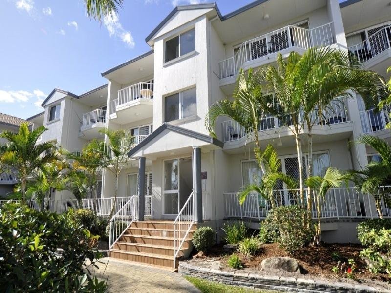 9/6 Back Street, Biggera Waters QLD 4216