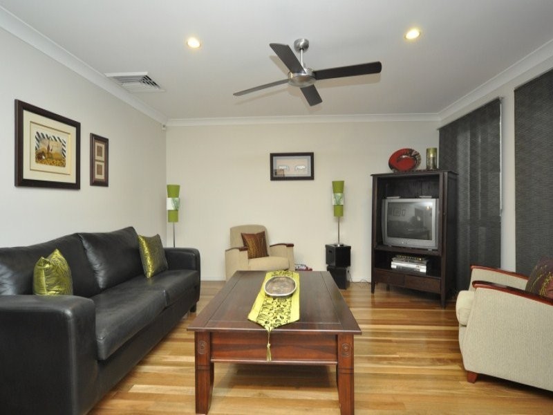 15/3 Lee Road, Runaway Bay QLD 4216