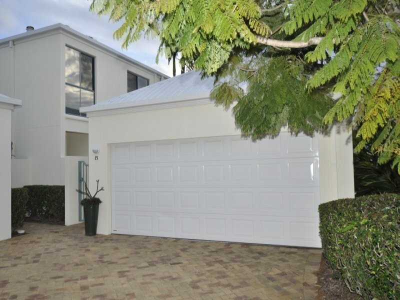 15/3 Lee Road, Runaway Bay QLD 4216