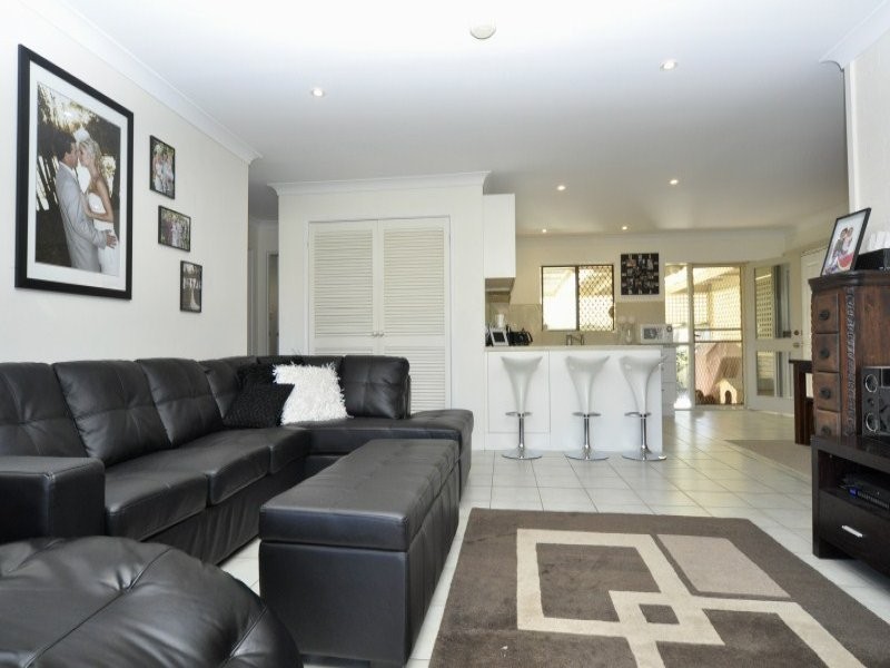 2/23 Margaroola Avenue, Biggera Waters QLD 4216