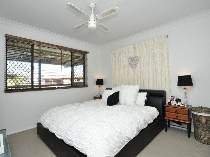 2/23 Margaroola Avenue, Biggera Waters QLD 4216