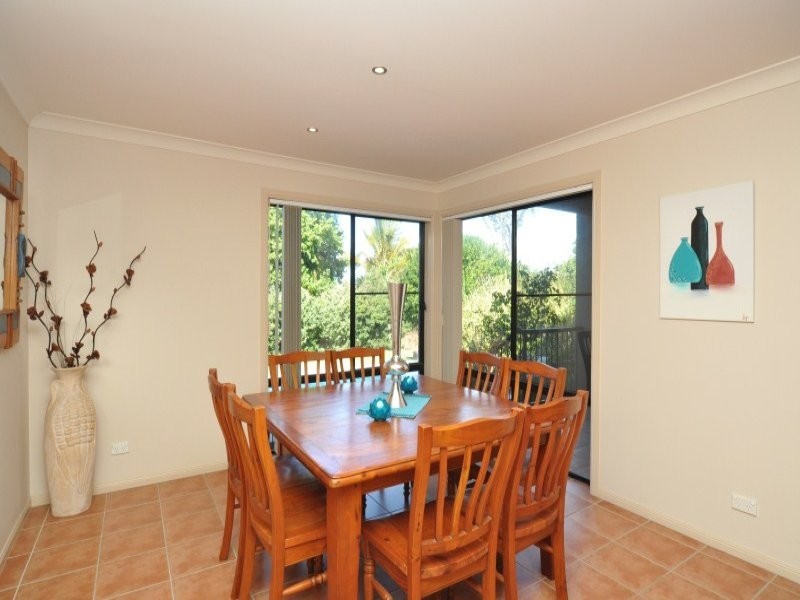 19 Dunnes Avenue, Hope Island QLD 4212