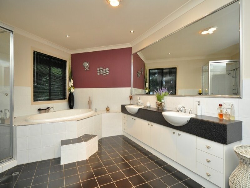19 Dunnes Avenue, Hope Island QLD 4212