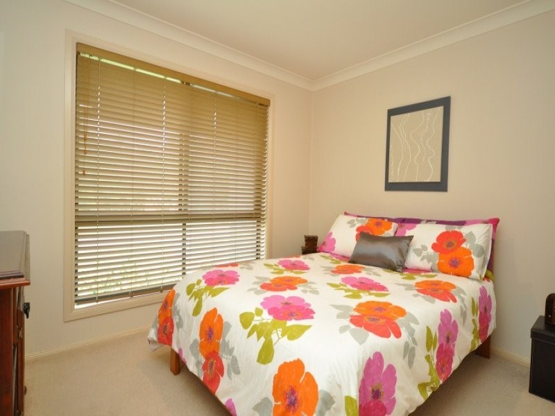 19 Dunnes Avenue, Hope Island QLD 4212