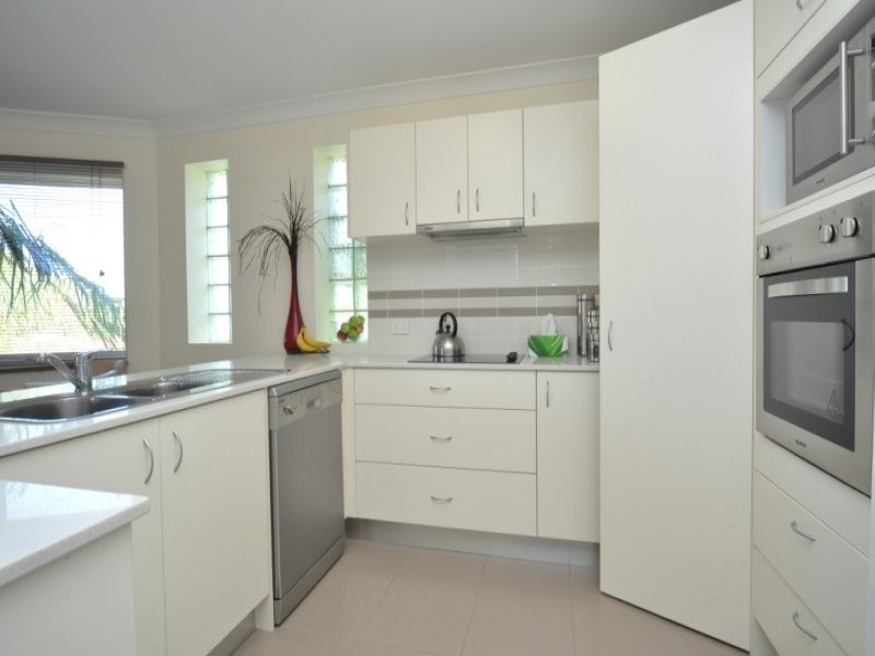 13/65 Bayview Street, Runaway Bay QLD 4216