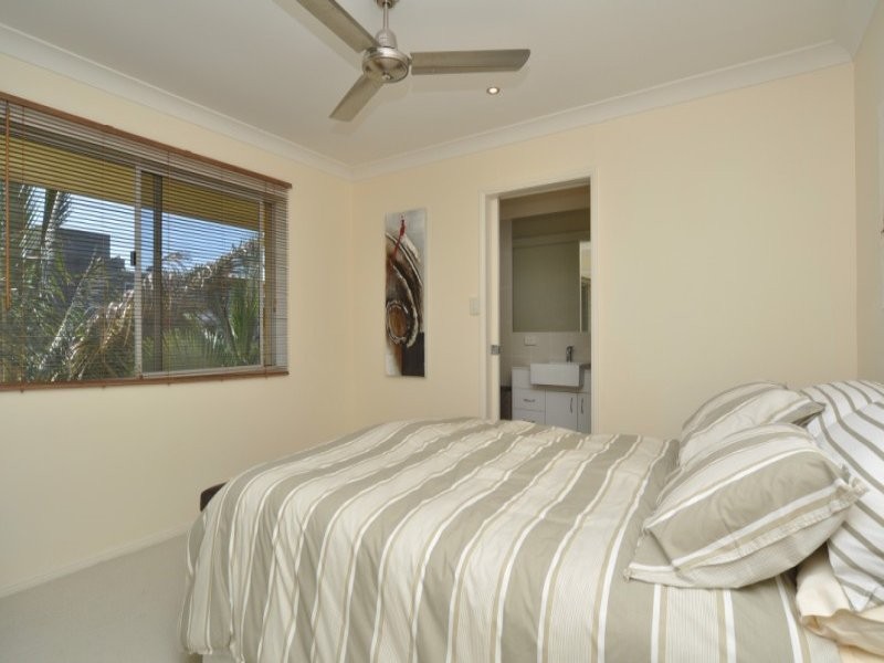 13/65 Bayview Street, Runaway Bay QLD 4216