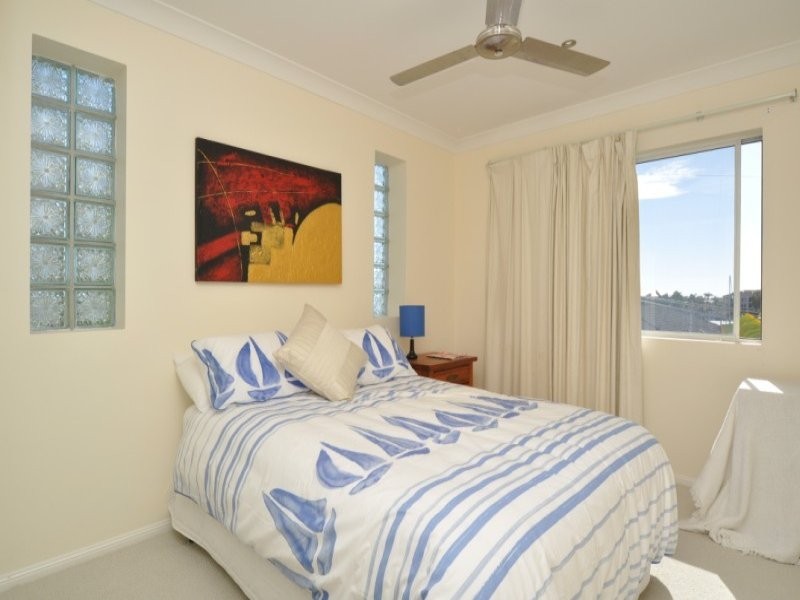 13/65 Bayview Street, Runaway Bay QLD 4216