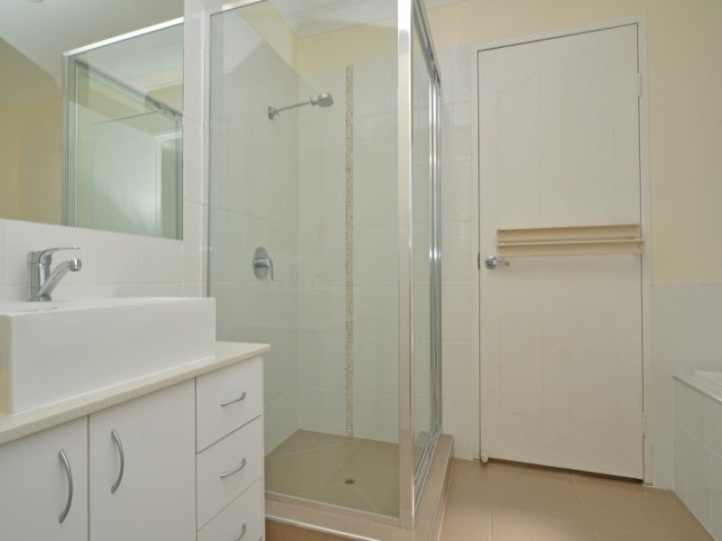 13/65 Bayview Street, Runaway Bay QLD 4216