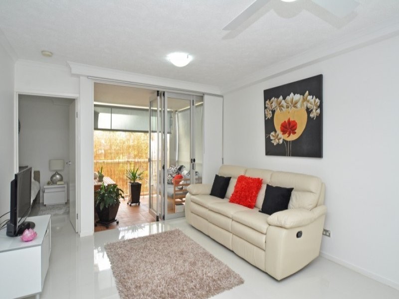 12/414 Marine Parade, Biggera Waters QLD 4216