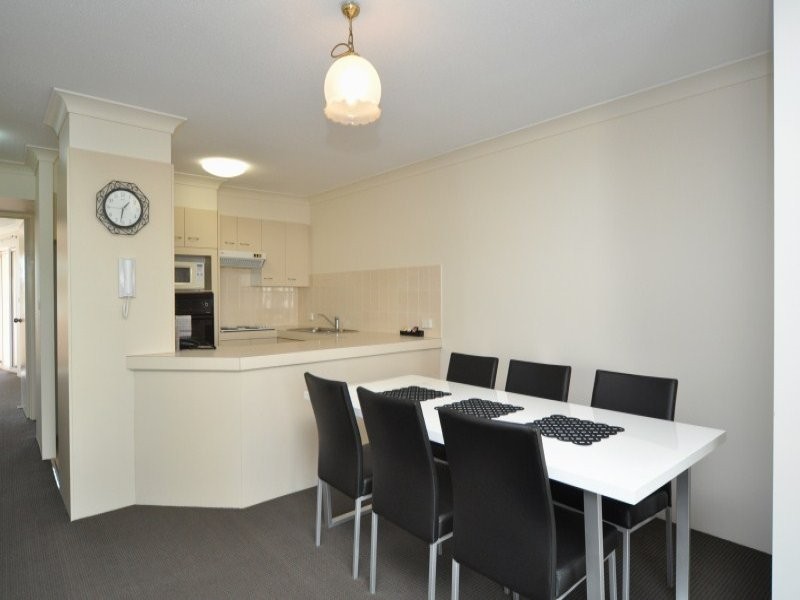 42/37 Bayview Street, Runaway Bay QLD 4216