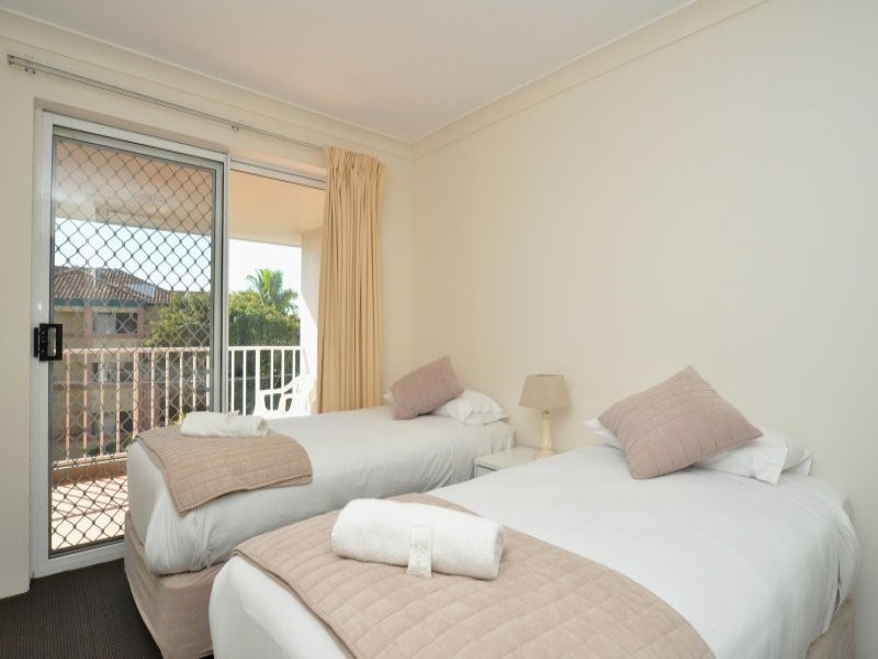 42/37 Bayview Street, Runaway Bay QLD 4216