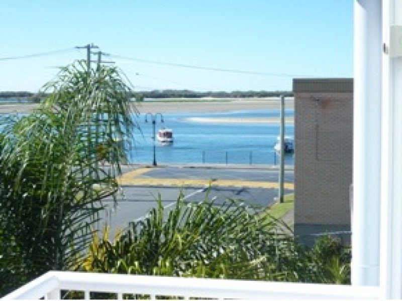 42/12 Whiting Street, Labrador QLD 4215