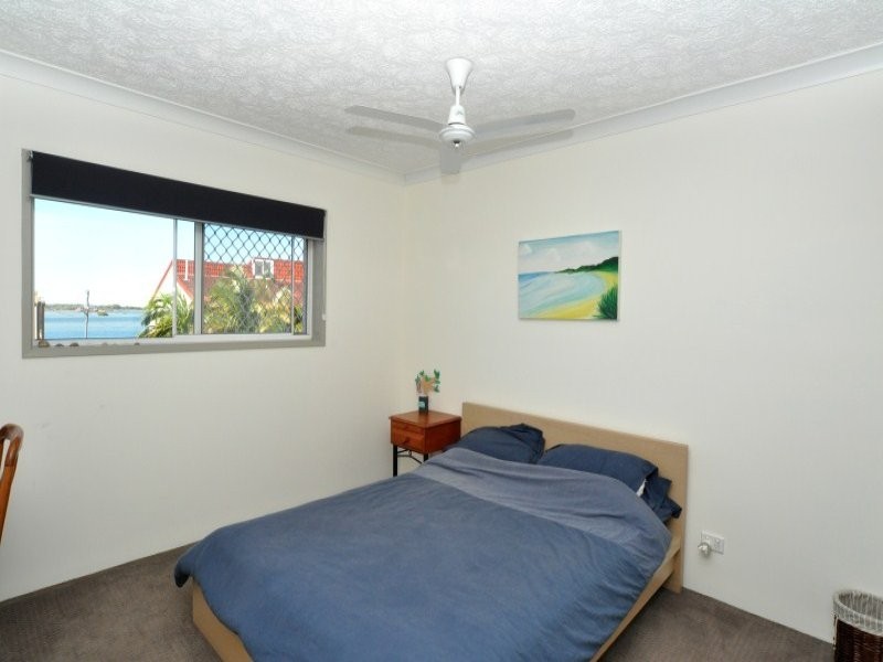 42/12 Whiting Street, Labrador QLD 4215