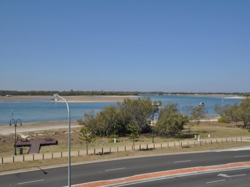 330/392 Marine Parade, Labrador QLD 4215