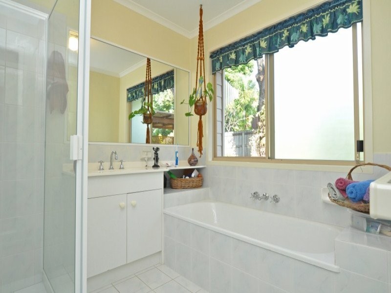 20 Babirra Street, Hope Island QLD 4212