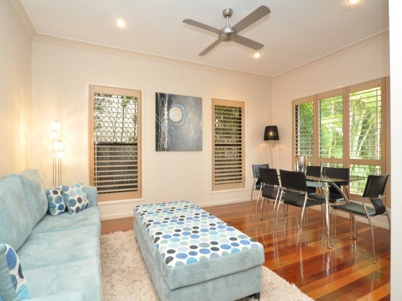 7 Clam Street, Runaway Bay QLD 4216