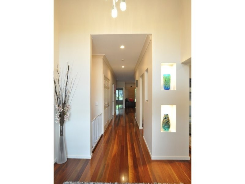 7 Clam Street, Runaway Bay QLD 4216