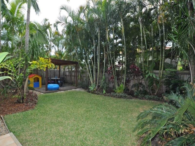 7 Clam Street, Runaway Bay QLD 4216