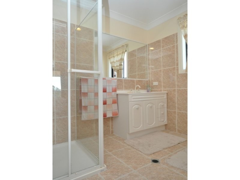 23 Manra Way, Pacific Pines QLD 4211