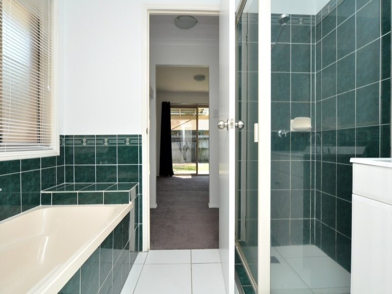 33 Seidler Avenue, Coombabah QLD 4216