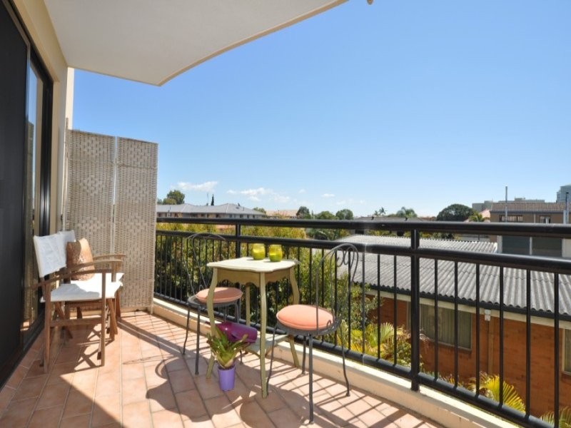 37/542 Marine Parade, Biggera Waters QLD 4216
