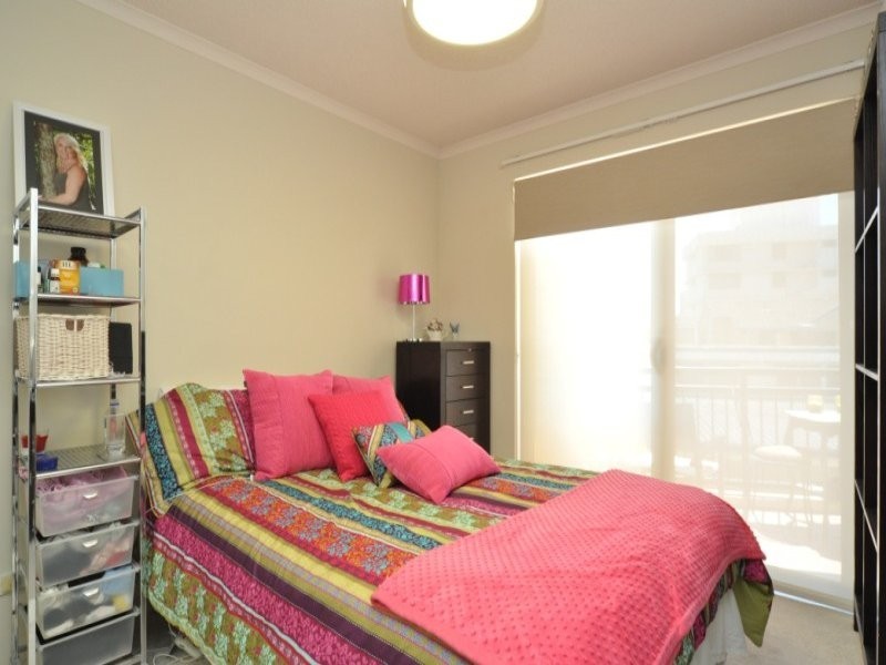 37/542 Marine Parade, Biggera Waters QLD 4216
