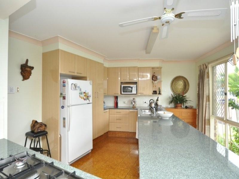 19 Erave Avenue, Runaway Bay QLD 4216