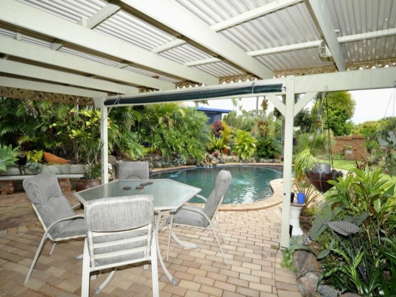 19 Erave Avenue, Runaway Bay QLD 4216