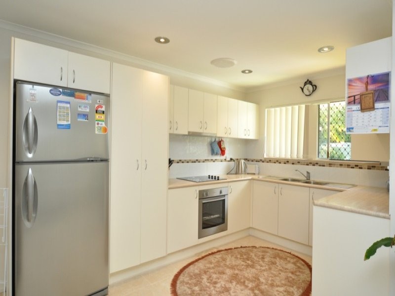 61 Ocean Street, Runaway Bay QLD 4216