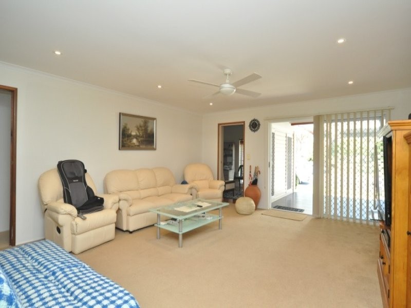 61 Ocean Street, Runaway Bay QLD 4216