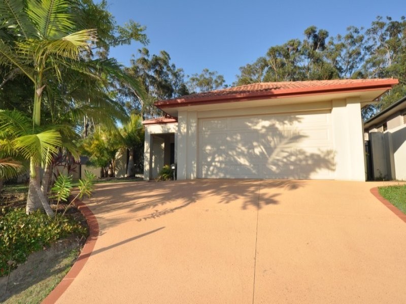 95 Arun Drive, Arundel QLD 4214