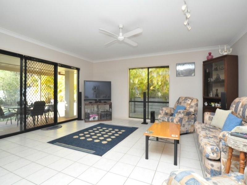 95 Arun Drive, Arundel QLD 4214