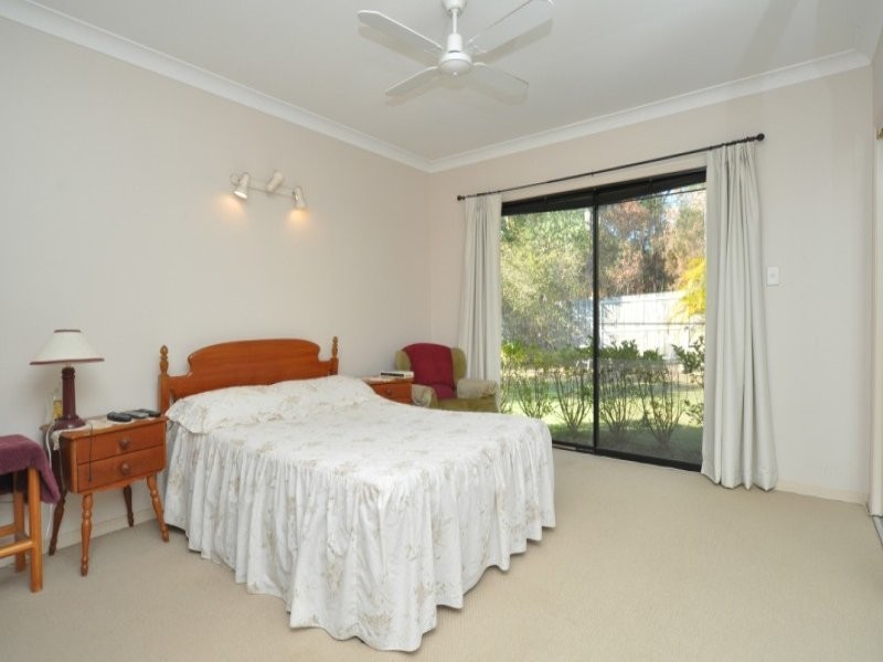 95 Arun Drive, Arundel QLD 4214
