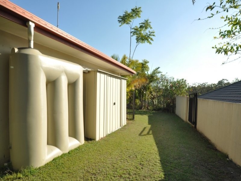 95 Arun Drive, Arundel QLD 4214