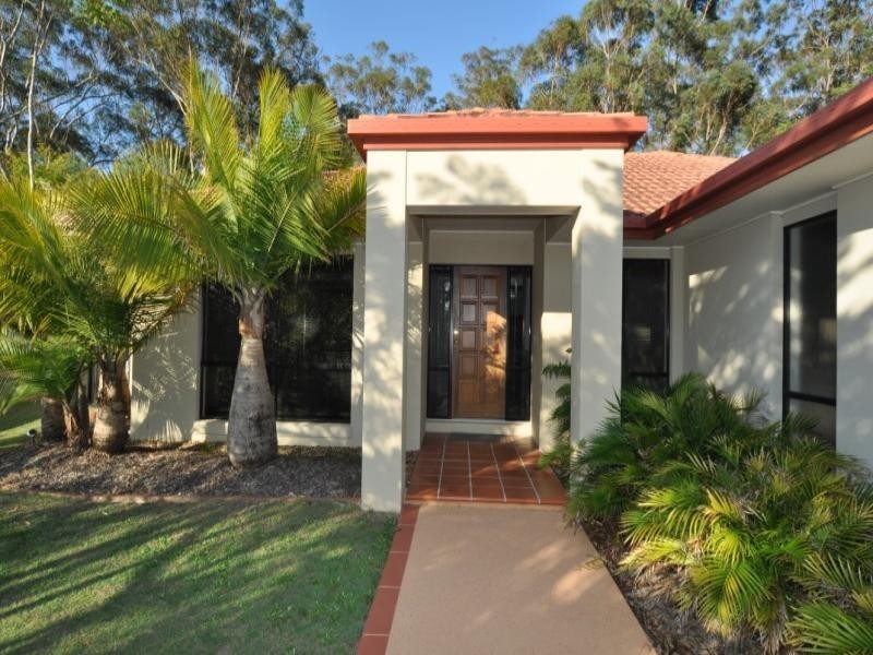 95 Arun Drive, Arundel QLD 4214