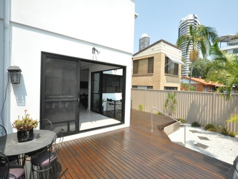 1/40 Bayview Street, Runaway Bay QLD 4216
