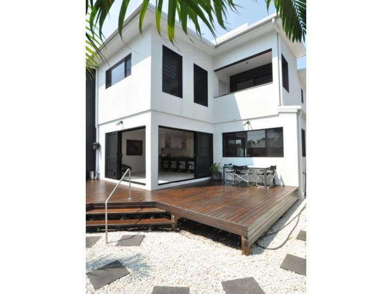 1/40 Bayview Street, Runaway Bay QLD 4216