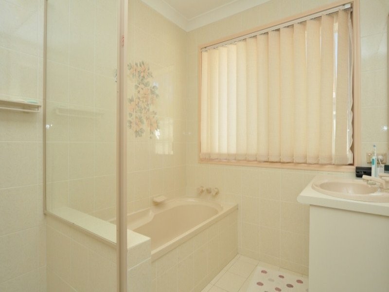 11 Saltbreeze Court, Runaway Bay QLD 4216