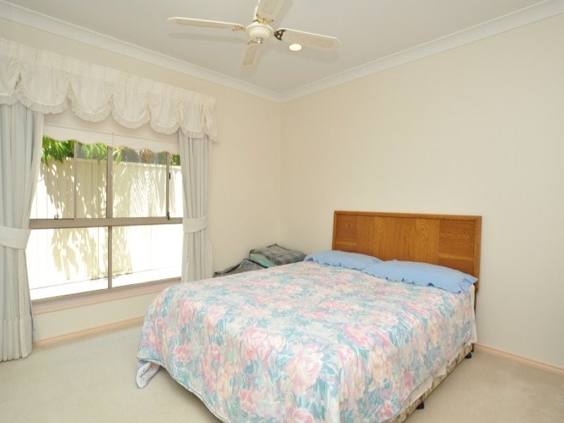 11 Saltbreeze Court, Runaway Bay QLD 4216