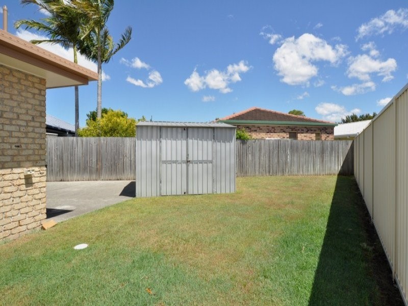 11 Saltbreeze Court, Runaway Bay QLD 4216