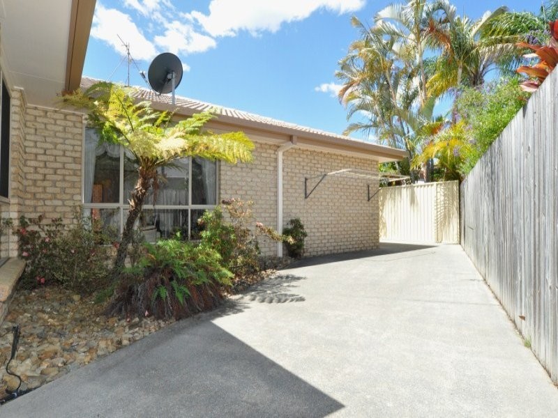 11 Saltbreeze Court, Runaway Bay QLD 4216