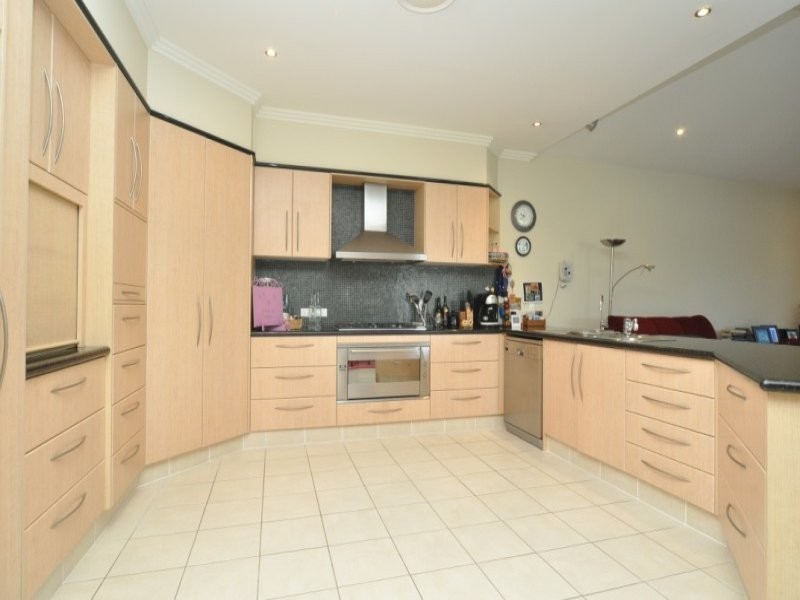 2101 Carlton Close, Hope Island QLD 4212